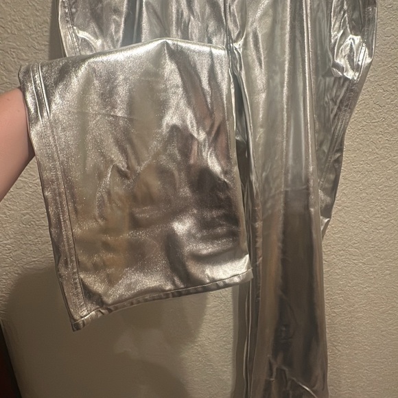 Wild Fable Women's 17 High Rise‎ Flare Casual Metallic Faux Leather Pants - Picture 3 of 7